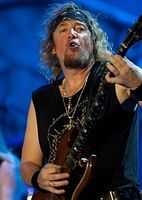 http://margit2.hu/forumba-alairasok/adrian-smith2.jpg
