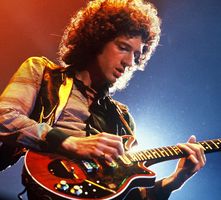 http://margit2.hu/forumba-alairasok/brian-may.jpg