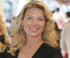 http://margit2.hu/forumba-alairasok/deborah-unger2.jpg