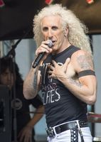 http://margit2.hu/forumba-alairasok/dee-snider.jpg