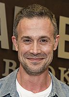 http://margit2.hu/forumba-alairasok/freddie-prinze-jr3.jpg