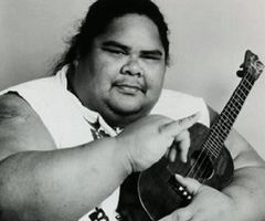 http://margit2.hu/forumba-alairasok/israel-kamakawiwo'ole2.jpg
