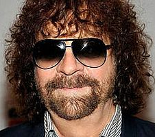 http://margit2.hu/forumba-alairasok/jeff-lynne3.jpg