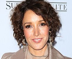 http://margit2.hu/forumba-alairasok/jennifer-beals3.jpg