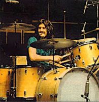 http://margit2.hu/forumba-alairasok/john-bonham3.jpg