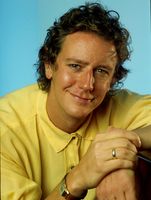 http://margit2.hu/forumba-alairasok/judge-reinhold.jpg