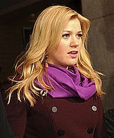http://margit2.hu/forumba-alairasok/kelly-clarkson.jpg