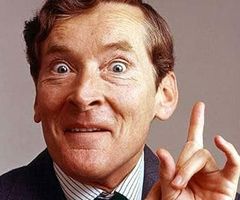 http://margit2.hu/forumba-alairasok/kenneth-williams3.jpg