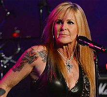 http://margit2.hu/forumba-alairasok/lita-ford3.jpg