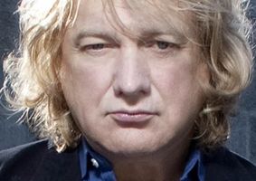 http://margit2.hu/forumba-alairasok/lou-gramm2.jpg