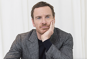 http://margit2.hu/forumba-alairasok/michael-fassbender2.jpg