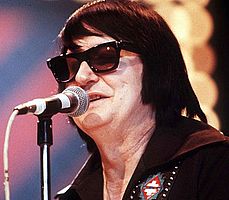 http://margit2.hu/forumba-alairasok/roy-orbison3.jpg