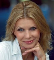 http://margit2.hu/forumba-alairasok/schell-judit2.jpg