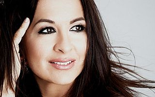 http://margit2.hu/forumba-alairasok/szekeres-adrienn.jpg