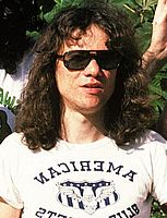 http://margit2.hu/forumba-alairasok/tommy-ramone.jpg