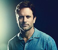 http://margit2.hu/forumba-kepek/charles-esten2.jpg