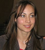 http://margit2.hu/forumba-kepek/courtney-ford.jpg