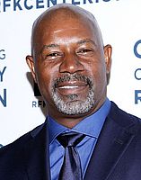 http://margit2.hu/forumba-kepek/dennis-haysbert3.jpg