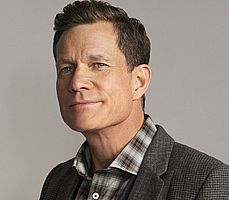 http://margit2.hu/forumba-kepek/dylan-walsh3.jpg