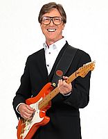 http://margit2.hu/forumba-kepek/hank-marvin2.jpg