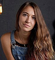 http://margit2.hu/forumba-kepek/lauren-daigle2.jpg