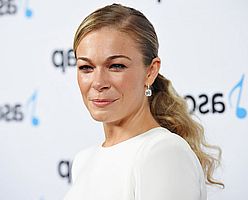 http://margit2.hu/forumba-kepek/leann-rimes3.jpg