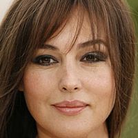 http://margit2.hu/forumba-kepek/monica-bellucci2.jpg