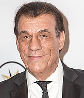 http://margit2.hu/forumba-kepek/robert-davi3.jpg