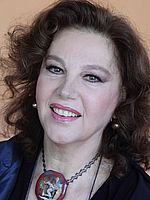 http://margit2.hu/forumba-kepek/stefania-sandrelli3.jpg