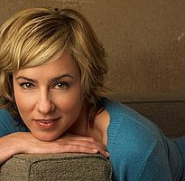 http://margit2.hu/forumba-kepek/traylor-howard2.jpg
