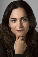 http://margit2.hu/forumba-kepek2/alice-braga2.jpg