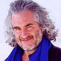 http://margit2.hu/forumba-kepek2/michael-kamen3.jpg