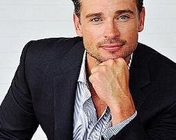 http://margit2.hu/forumba-kepek2/tom-welling2.jpg