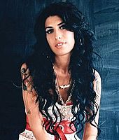 https://margit2.hu/forumba-alairasok/amy-winehouse2.jpg
