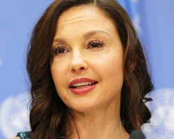 https://margit2.hu/forumba-alairasok/ashley-judd3.jpg