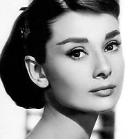 https://margit2.hu/forumba-alairasok/audrey-hepburn1.jpg