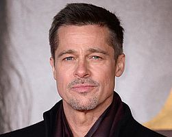 https://margit2.hu/forumba-alairasok/brad-pitt3.jpg