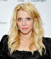 https://margit2.hu/forumba-alairasok/courtney-love3.jpg