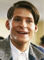 https://margit2.hu/forumba-alairasok/crispin-glover.jpg