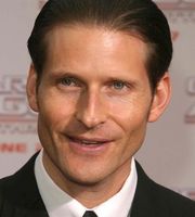 https://margit2.hu/forumba-alairasok/crispin-glover2.jpg