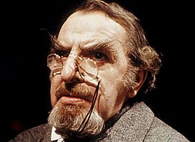 https://margit2.hu/forumba-alairasok/hugh-griffith3.jpg