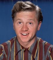 https://margit2.hu/forumba-alairasok/mickey-rooney2.jpg