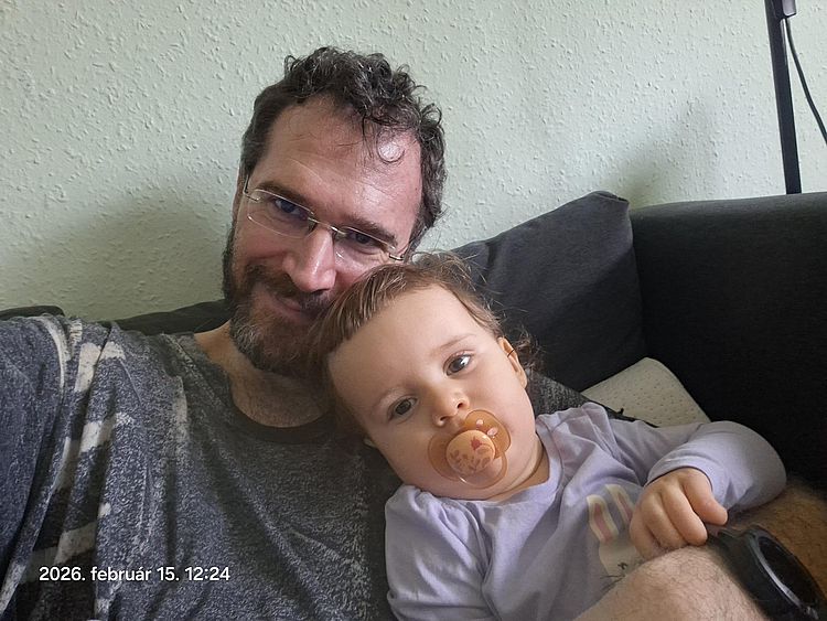 https://margit2.hu/forumba-csaladi-kepek/2026-tol/4-g-h-egyutt-20260215-1224.jpg