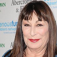 https://margit2.hu/forumba-kepek/anjelica-huston3.jpg