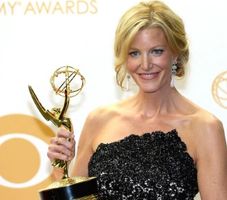 https://margit2.hu/forumba-kepek/anna-gunn2.jpg