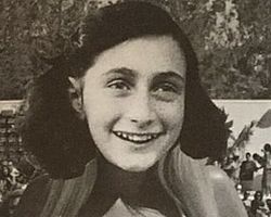 https://margit2.hu/forumba-kepek/anne-frank.jpg