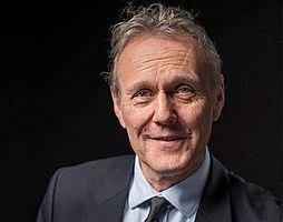 https://margit2.hu/forumba-kepek/anthony-head3.jpg