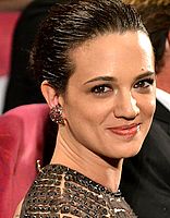 https://margit2.hu/forumba-kepek/asia-argento.jpg