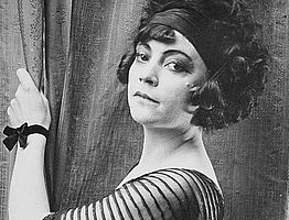 https://margit2.hu/forumba-kepek/asta-nielsen3.jpg