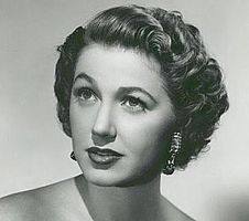 https://margit2.hu/forumba-kepek/audrey-long3.jpg